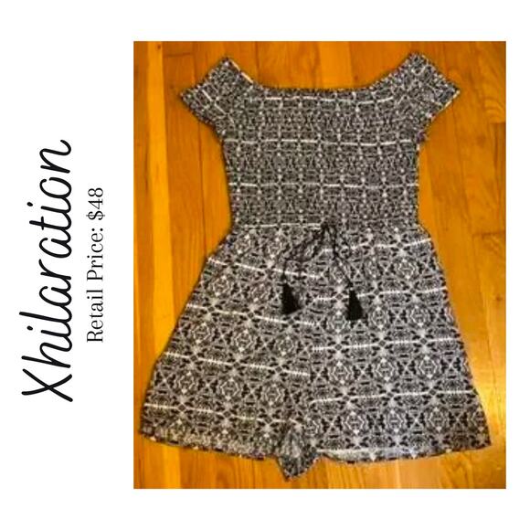 NEW NEVER WORN Black & White Off Shoulder Romper - Picture 1 of 5